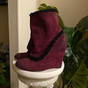 Rebecca Minkoff fur lined wedge Suede booties 👠